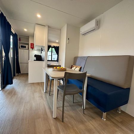 Estivo Premium Deluxe Mobile Homes On Camping Malibu Beach ลิโดดิเยโซโล ภายนอก รูปภาพ