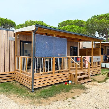 Estivo Premium Deluxe Mobile Homes On Camping Malibu Beach ลิโดดิเยโซโล ภายนอก รูปภาพ