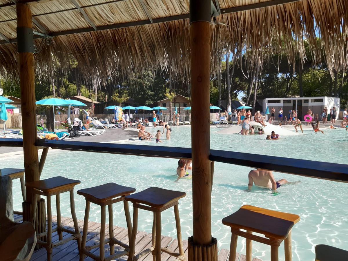 Estivo Premium Deluxe Mobile Homes On Camping Malibu Beach ลิโดดิเยโซโล ภายนอก รูปภาพ
