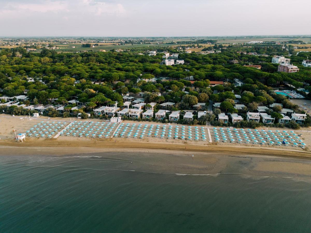 Estivo Premium Deluxe Mobile Homes On Camping Malibu Beach ลิโดดิเยโซโล ภายนอก รูปภาพ