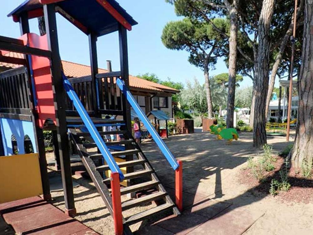 Estivo Premium Deluxe Mobile Homes On Camping Malibu Beach ลิโดดิเยโซโล ภายนอก รูปภาพ