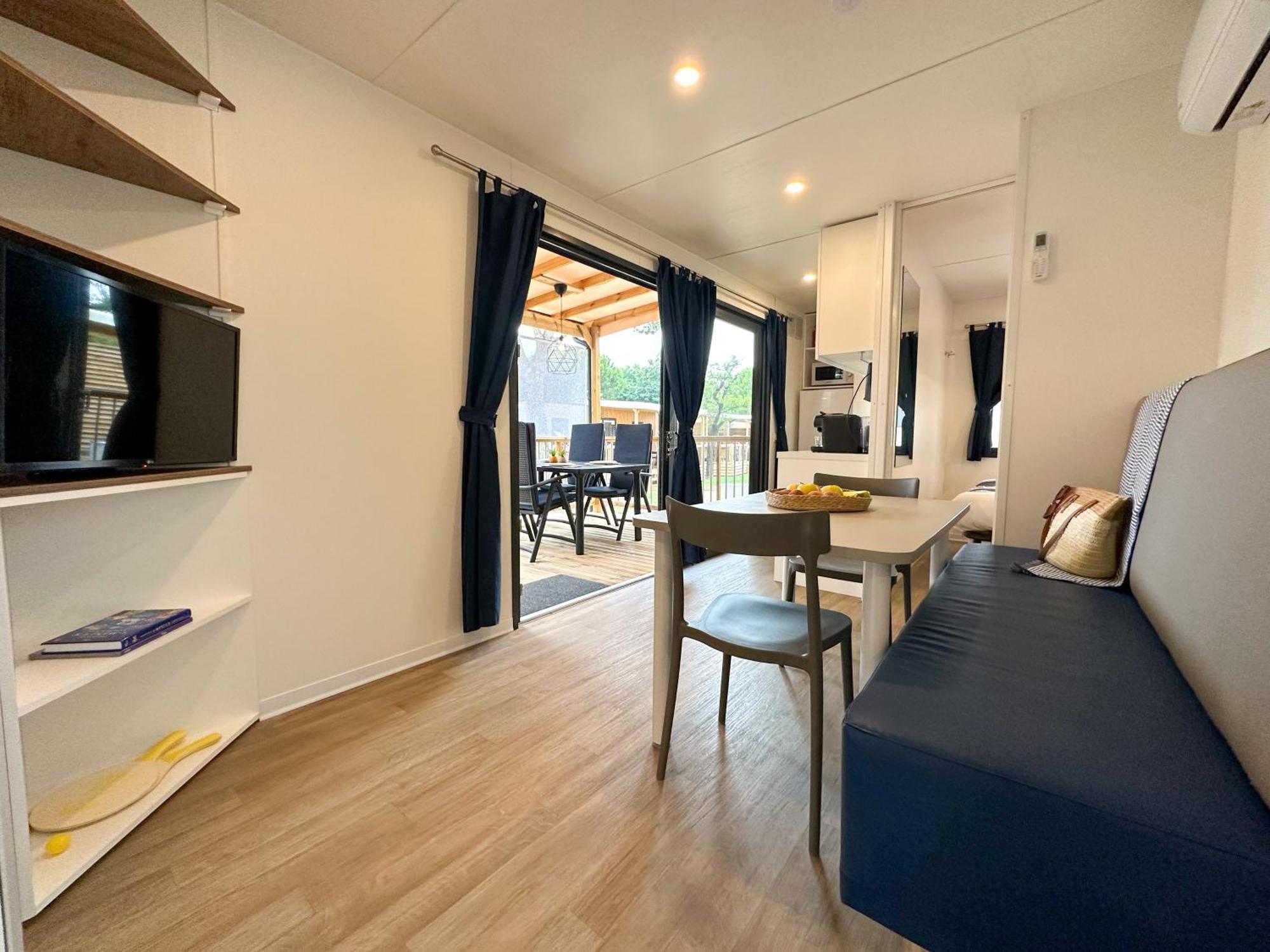 Estivo Premium Deluxe Mobile Homes On Camping Malibu Beach ลิโดดิเยโซโล ภายนอก รูปภาพ