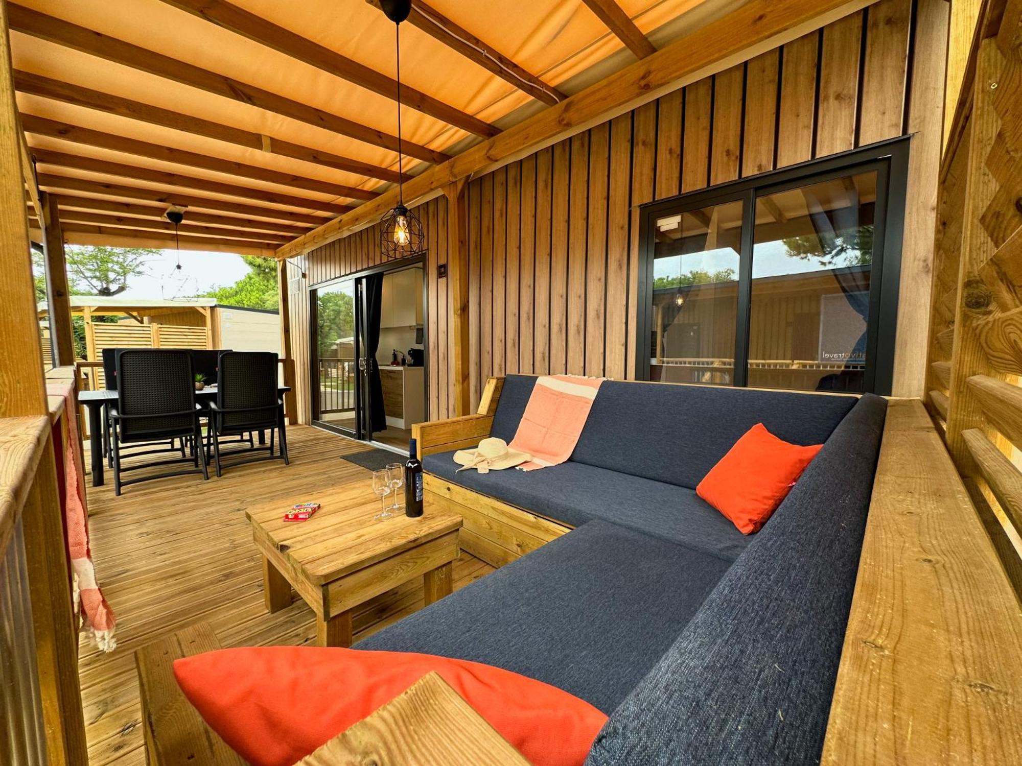Estivo Premium Deluxe Mobile Homes On Camping Malibu Beach ลิโดดิเยโซโล ภายนอก รูปภาพ
